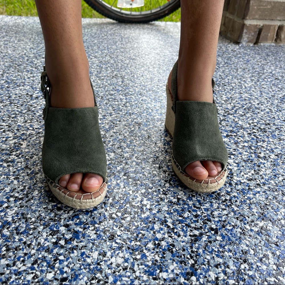 TOMS Wedges Sandals Size 5.5